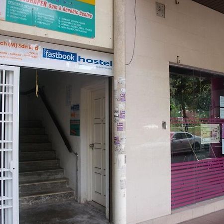 Fastbook Hostel Ayer Itam Екстер'єр фото